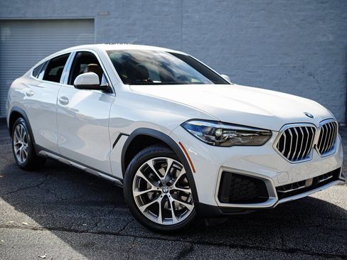 Used 2023 BMW X6 xDrive40i image 8