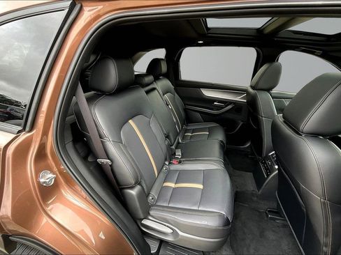 New 2025 MAZDA CX-70 Plug-In Hybrid w/ Premium Plus AWD/4WD image 11