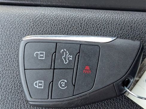 Certified 2025 GMC Sierra 1500 SLT image 23