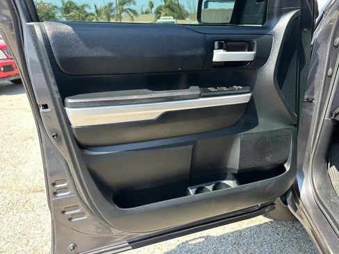 Used 2017 Toyota Tundra SR5 image 15