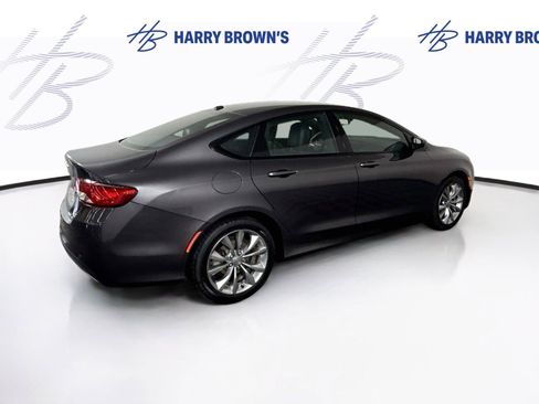 Used 2015 Chrysler 200 S w/ Comfort Group FWD image 30