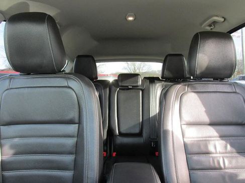Used 2018 Ford Escape SEL image 11