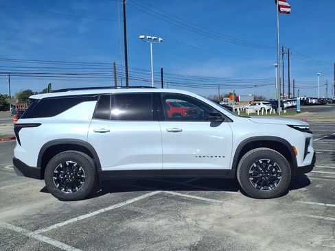 New 2026 Chevrolet Traverse Z71 image 3
