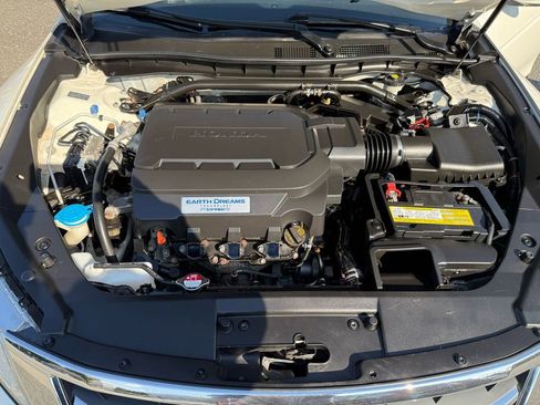 Used 2013 Honda Crosstour EX-L image 9