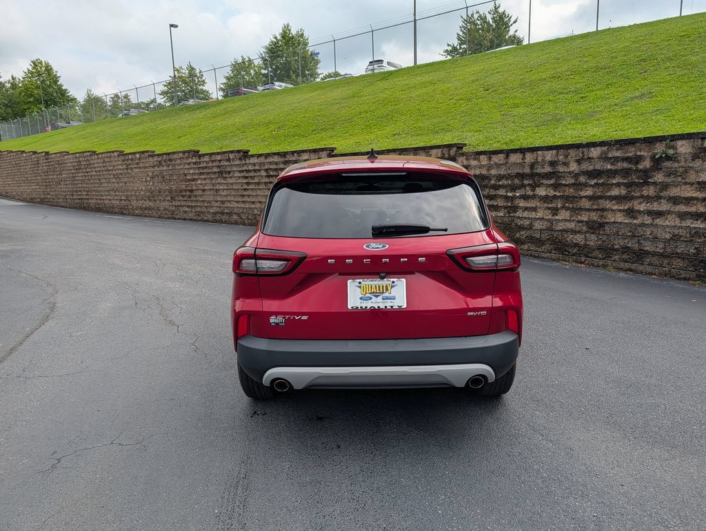 Used 2023 Ford Escape Active AWD/4WD image 7