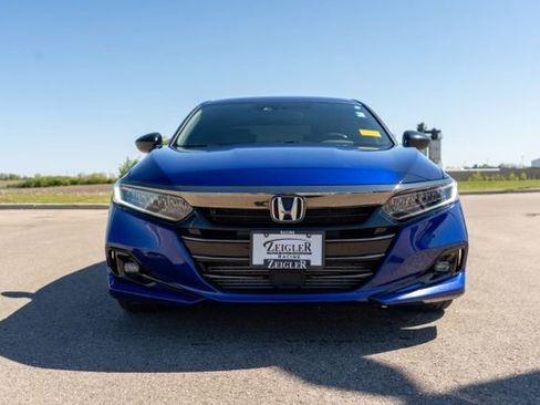 Used 2021 Honda Accord Sport image 2