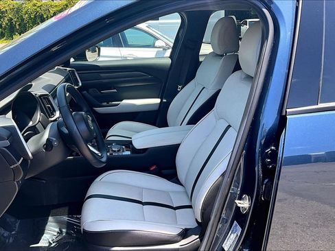 Certified 2026 MAZDA CX-50 AWD 2.5 S w/ Premium Package image 14