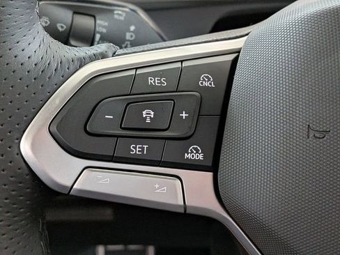 New 2026 Volkswagen Tiguan SE R-Line FWD image 22