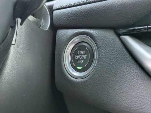 Used 2025 Cadillac XT4 Premium Luxury image 29