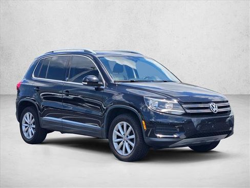 Used 2017 Volkswagen Tiguan Wolfsburg Edition FWD image 2