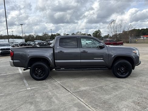 Used 2021 Toyota Tacoma SR5 image 2