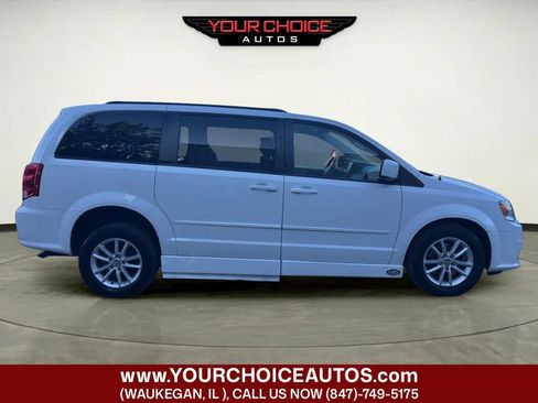 Used 2014 Dodge Grand Caravan SXT w/ Rear Park Assist Package FWD image 7