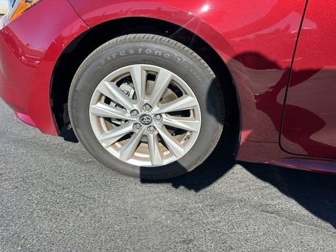 Used 2025 Toyota Corolla LE image 6