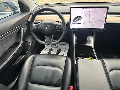 Used 2017 Tesla Model 3 Long Range image 25