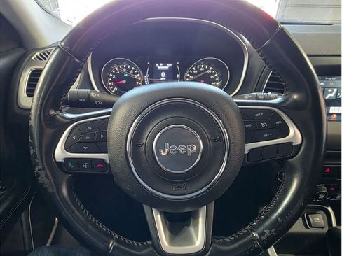 Used 2020 Jeep Compass Latitude FWD image 24
