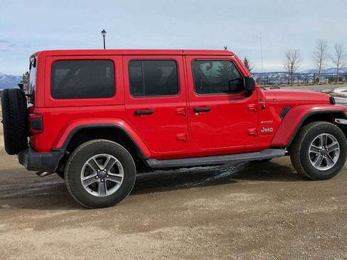 Certified 2019 Jeep Wrangler Unlimited Sahara image 8