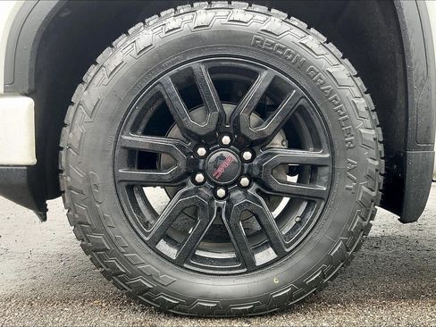 Used 2022 GMC Sierra 1500 Elevation AWD/4WD image 9