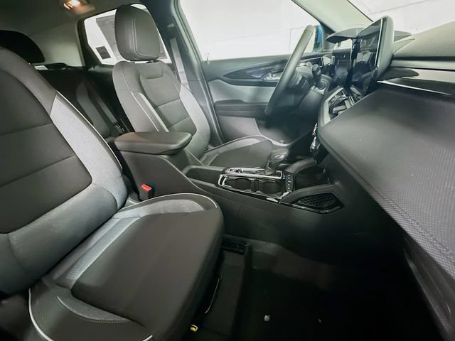 New 2026 Chevrolet TrailBlazer LT w/ LPO, Blackout Package FWD image 29