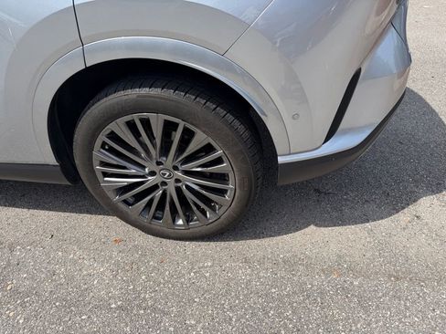 Used 2024 Lexus RX 350 FWD image 10