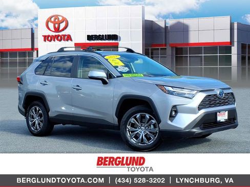Used 2022 Toyota RAV4 XLE Premium AWD/4WD image 1