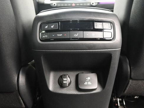 Used 2024 Hyundai Palisade Calligraphy image 16