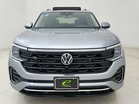 Used 2026 Volkswagen Atlas SEL Premium R-Line image 2