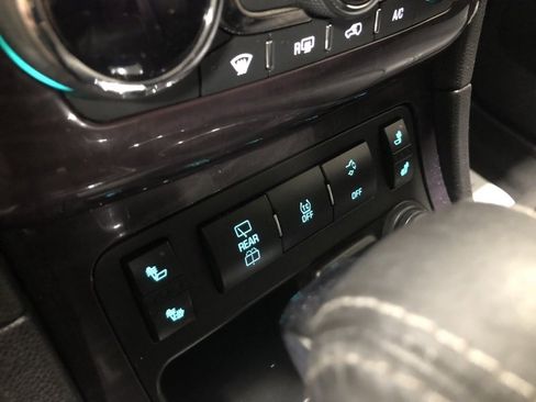 Used 2017 Buick Enclave Leather image 29