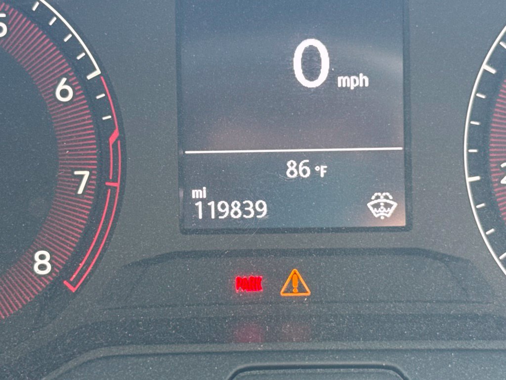 Used 2019 Volkswagen Jetta GLI FWD image 8