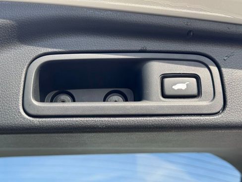 Used 2016 Honda Pilot Touring image 44