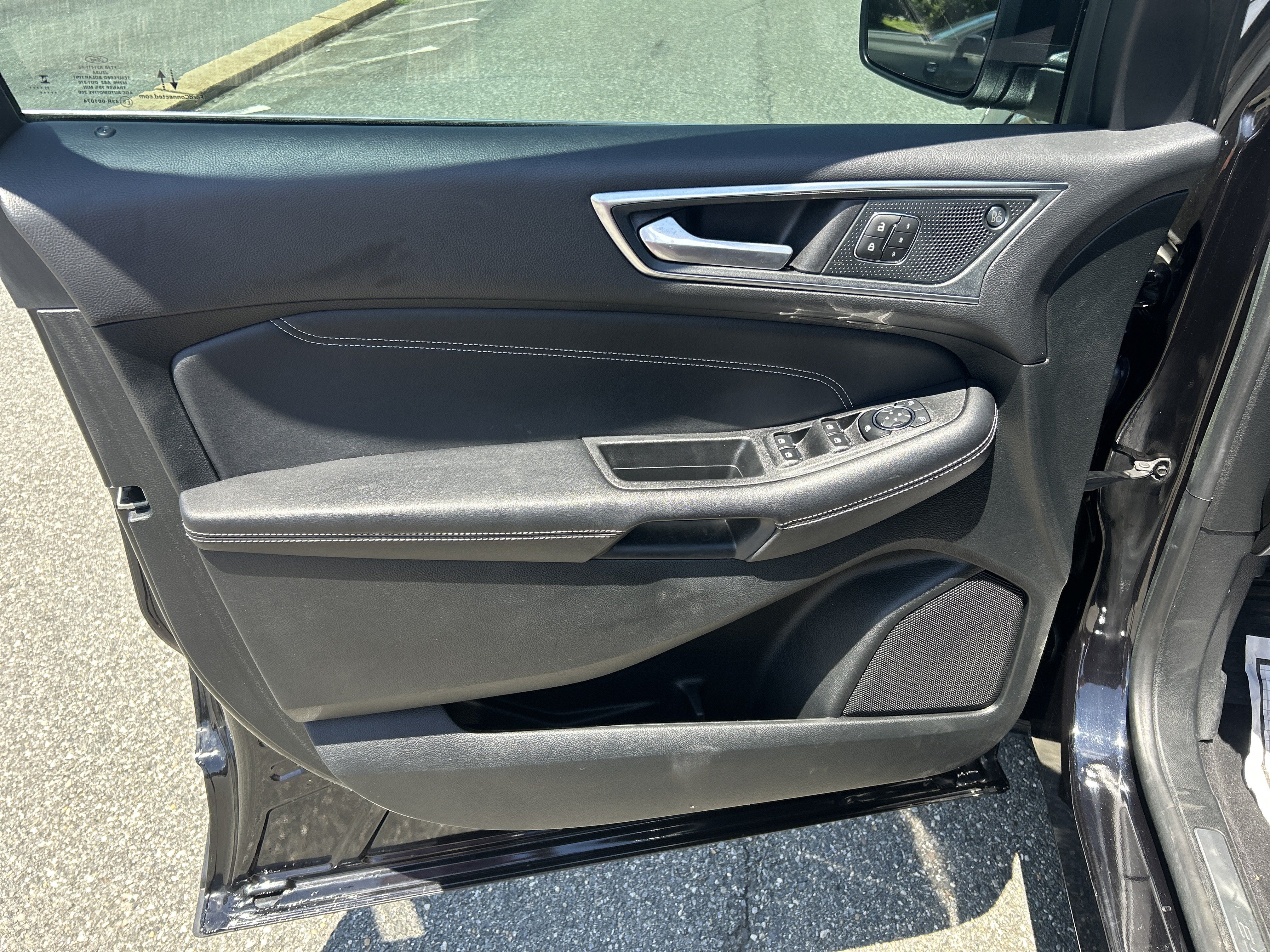 Certified 2024 Ford Edge Titanium AWD/4WD image 9