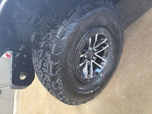 New 2026 Jeep Wrangler Unlimited Rubicon AWD/4WD image 33