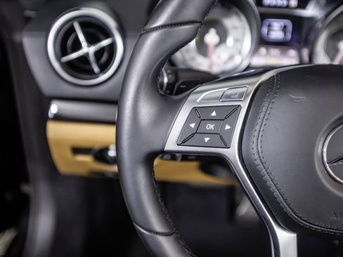 Used 2013 Mercedes-Benz SL 550 image 35