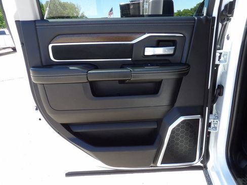 Used 2024 RAM 2500 Laramie w/ Safety Group AWD/4WD image 30