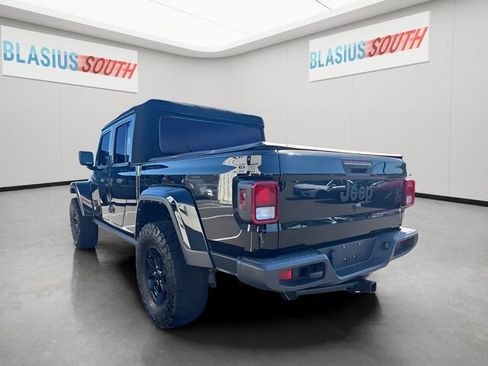Used 2022 Jeep Gladiator Sport AWD/4WD image 4
