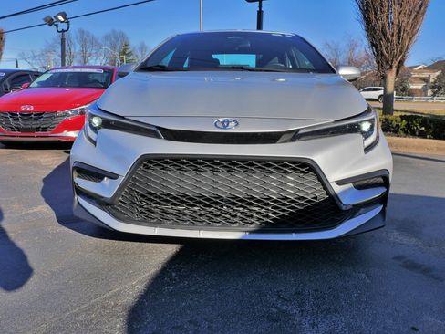 Used 2024 Toyota Corolla SE image 3