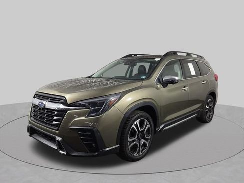 Used 2023 Subaru Ascent Touring AWD/4WD image 2