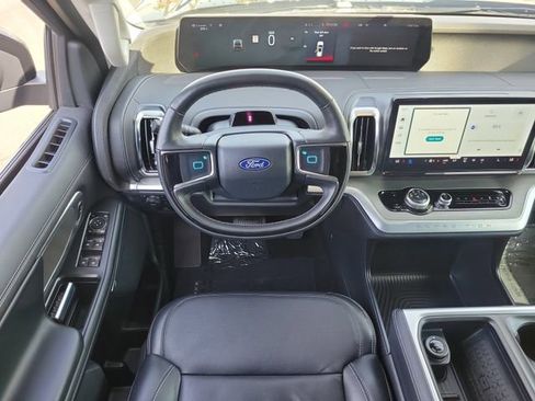 Certified 2025 Ford Expedition Max Platinum AWD/4WD image 7
