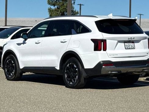 Certified 2025 Kia Sorento S AWD/4WD image 8