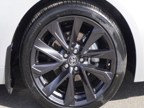 Used 2025 Toyota Corolla SE image 5