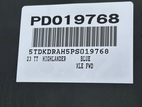 Certified 2023 Toyota Highlander XLE image 15