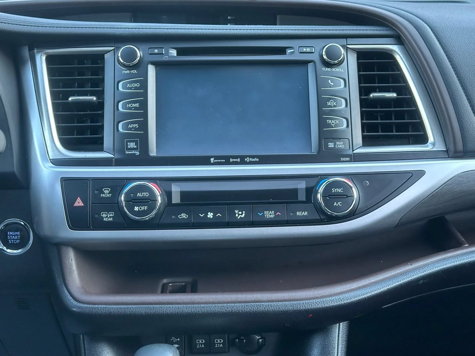 Used 2019 Toyota Highlander Limited FWD image 29