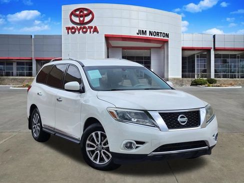 Used 2015 Nissan Pathfinder SL w/ Trailer Tow Package FWD image 1
