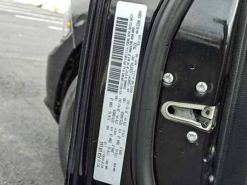 Used 2018 RAM 1500 Sport image 27