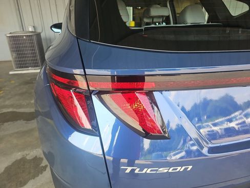 Certified 2025 Hyundai Tucson SE FWD image 33