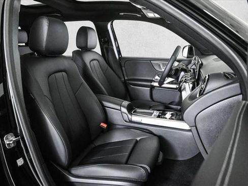 New 2026 Mercedes-Benz GLB 250 4MATIC image 23