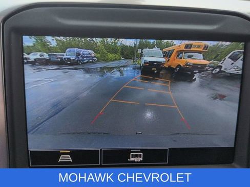 Used 2021 Chevrolet Silverado 1500 LT Trail Boss w/ Convenience Package II AWD/4WD image 16