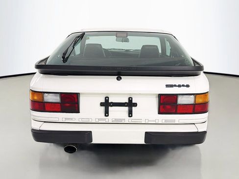 Used 1987 Porsche 944 Coupe RWD image 10