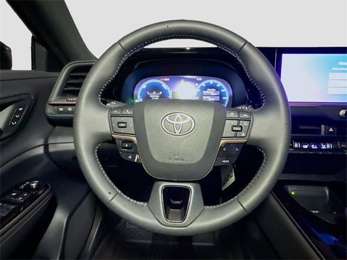 New 2026 Toyota Crown Signia image 7