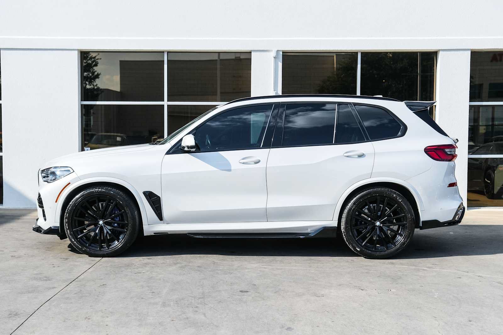Used 2019 BMW X5 xDrive40i w/ M Sport Package AWD/4WD image 18
