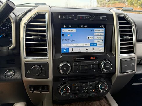 Used 2017 Ford F250 Lariat w/ Lariat Ultimate Package image 19